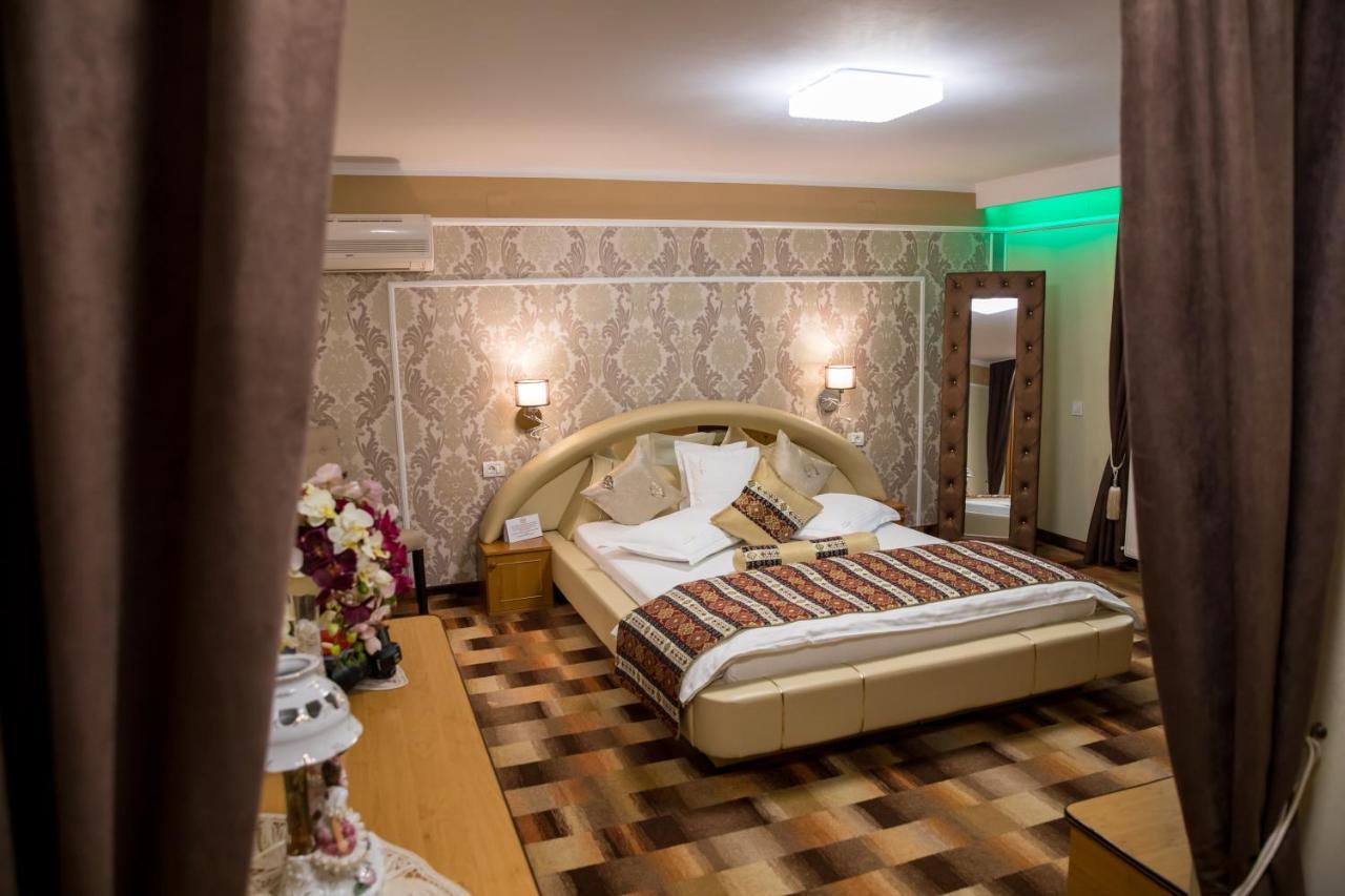 Pensiunea Sofia Timisoara Ngoại thất bức ảnh