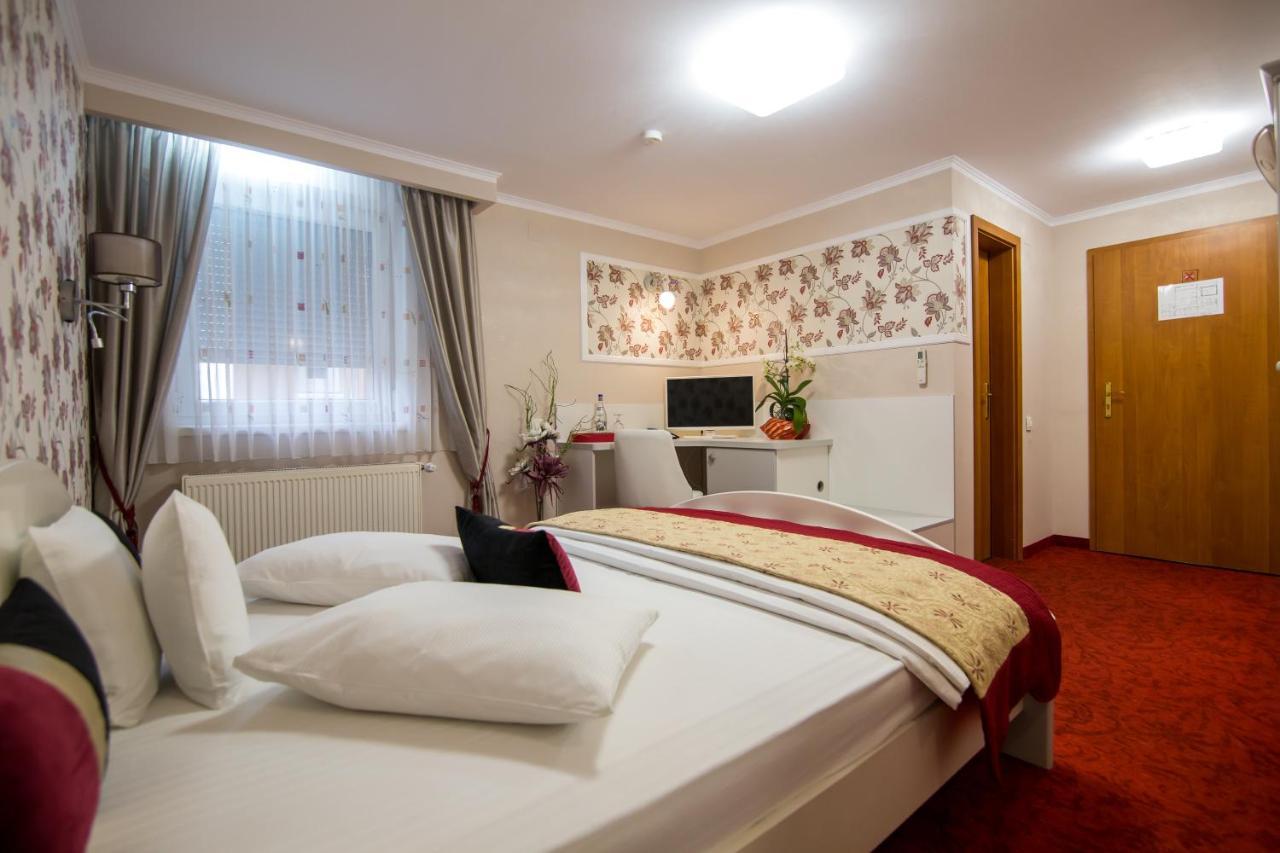 Pensiunea Sofia Timisoara Ngoại thất bức ảnh